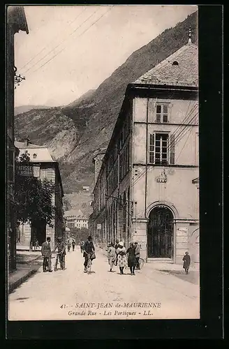 AK St-Jean-de-Maurienne, Grande Rue-Les Portiques