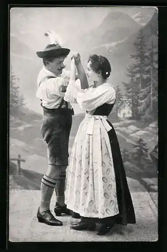 AK Junges Paar beim Salzburger Almtanz