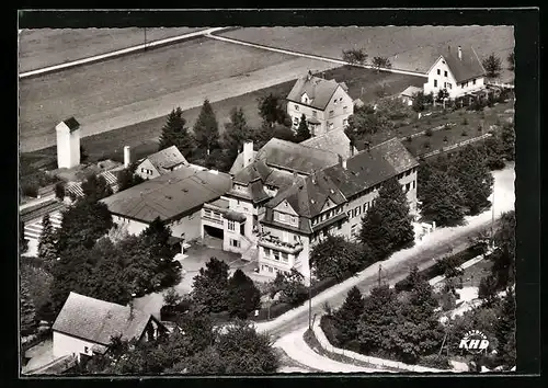 AK Möttlingen Kreis Calw /Schwarzwald, Ortsansicht vom Flugzeug aus
