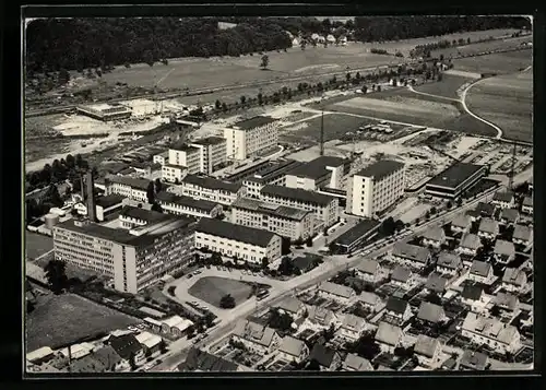 AK Biberach an der Riss, Forschungs- und Produktionsstätten der Dr. Karl Thomae GmbH vom Flugzeug aus