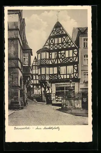 AK Berncastel, am Marktplatz mit altem Fachwerkhaus
