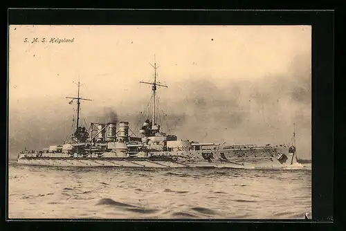 AK S.M.S. Helgoland, das Kriegsschiff auf hoher See gesehen
