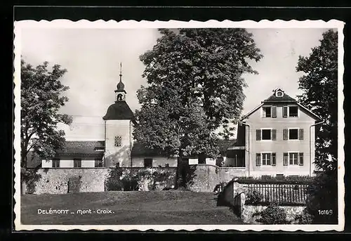 AK Delemont, Mont-Croix, an der Mauer hinter der Kirche