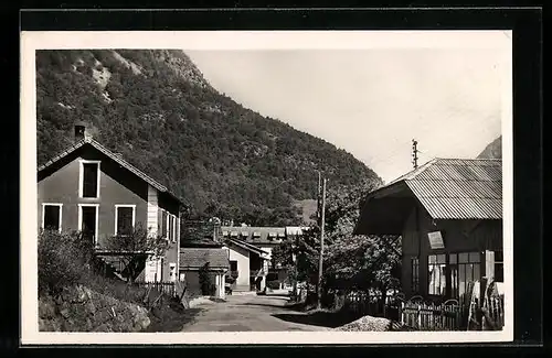 AK La Lechere-les-Bains, La rue principale et l`Hotel