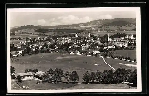 AK Isny im Allgäu, Generalansicht der Stadt, Blick zu den Kirchen