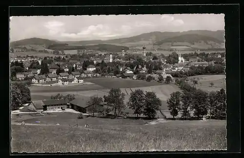 AK Isny im Allgäu, Blick von den Wiesen auf die Ortschaft