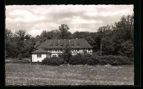 AK Aalen in Württbg., auf der Wiese vor dem Haus der Jugend