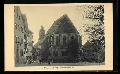 AK Schwäbisch Hall, Passanten an der Michaeliskirche