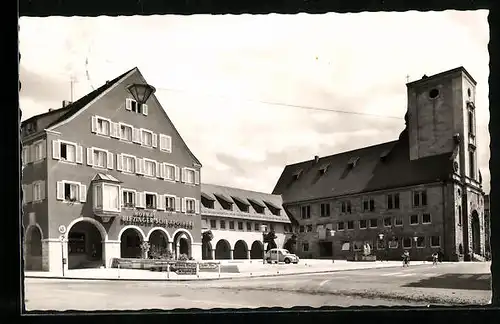 AK Crailsheim a. Jagst, Rathaus mit Marktplatz