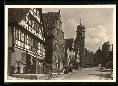 AK Langenburg im Jagsttal, altes Fachwerkhaus und Kirche in der Stadt