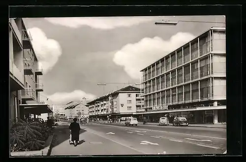 AK Reutlingen, Partie vor dem Kinohaus Merkur