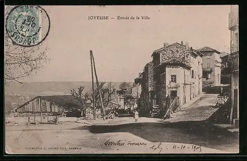 AK Joyeuse, Entrée de la Ville
