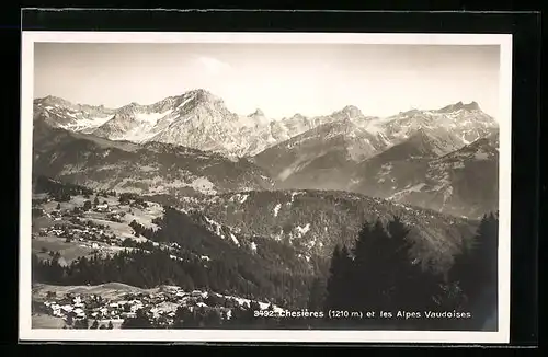 AK Chesières, Vue Générale et les Alpes Vaudoises