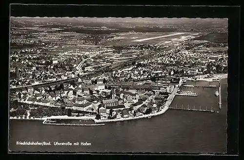 AK Friedrichshafen a. B., Uferstrasse mit Hafen