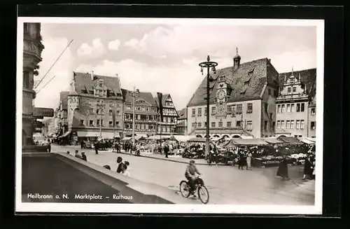 AK Heilbronn a. N., Marktplatz mit Rathaus und Marktständen