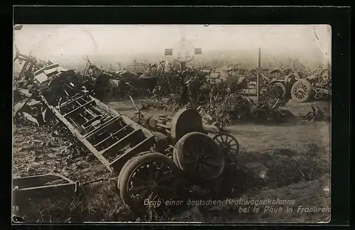 AK Grab einer deutschen Krafwagenkolonne bei Le Pavé
