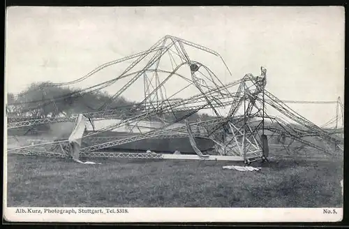 AK Echterdingen, zerstörtes Zeppelin-Luftschiff, Gondel nach der Katastrophe am 05.August 1908