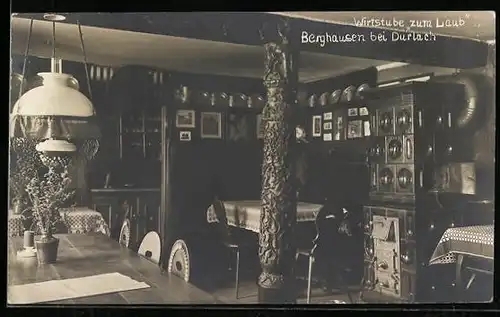 AK Berghausen bei Durlach, Gasthaus zum Laub, Innenansicht Wirtsstube