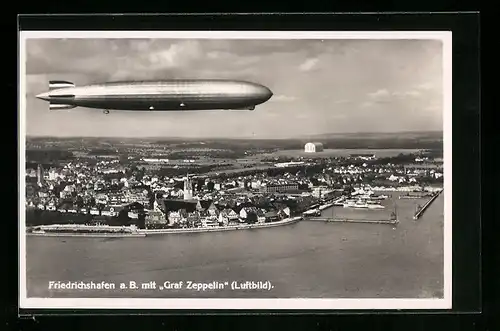 AK Friedrichshafen a. B., Luftschiff Graf Zeppelin, Fliegeraufnahme