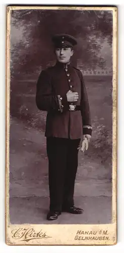 Fotografie C. Hirtes, Hanau a. M., Unteroffizier in Uniform mit Schirmmütze