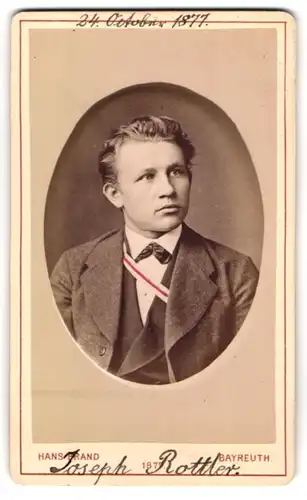 Fotografie Hans Brand, Bayreuth, Rennweg 249, Student Joseph Rottler, mit Couleur im Anzug, 1877