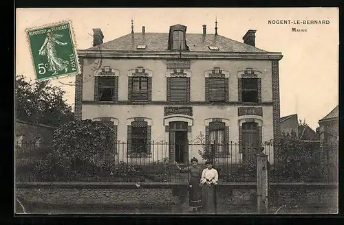 AK Nogent-Le-Bernard, Mairie, Ecole des Garcons