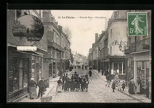 AK La Flèche, Chateau de Rives-Sarthe, Grande Rue, Carrefour