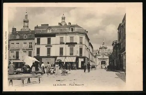 AK La Flèche, Place Henri-IV