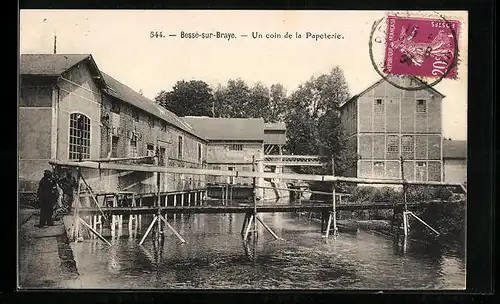 AK Bessé-sur-Braye, Un coin de la Papeterie