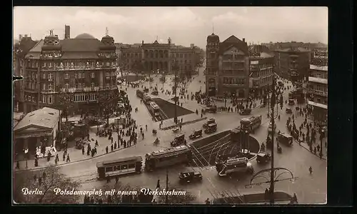 AK Berlin, Potsdamerplatz mit Hotel Fürstenhof, neuem Verkehrsturm und Strassenbahn