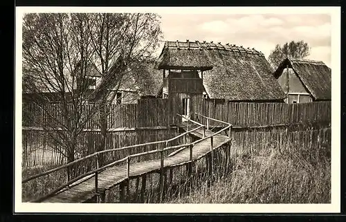 AK Unteruhldingen /Bodensee, Freilichtmuseum, Steinzeitliches Landtor mit Wehrturm