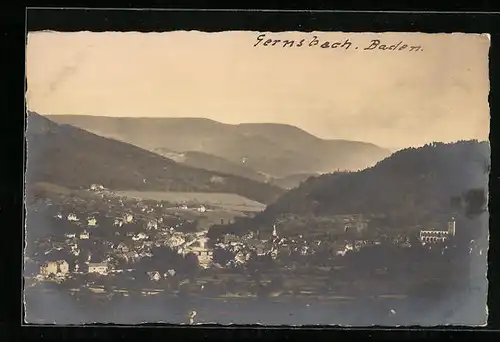 Foto-AK Gernsbach /Baden, Gesamtansicht aus der Vogelschau