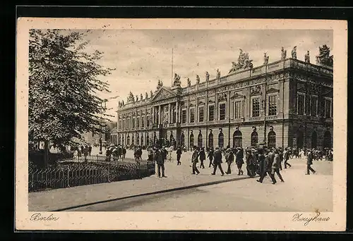 AK Berlin, Strassenpartie am Zeughaus
