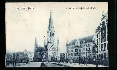 AK Berlin-Charlottenburg, Kaiser Wilhelm-Gedächtnis-Kirche mit Strassenbahn