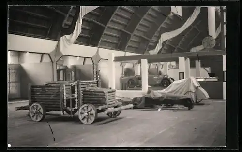 Foto-AK Auto in einer ADAC-Werkstatt