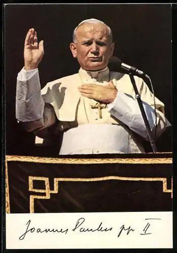 AK Papst Johannes Paul II. hebt segnend den Arm