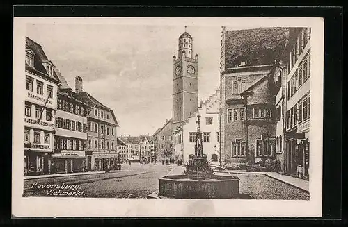 AK Ravensburg, Viehmarkt mit Geschäften und Brunnen