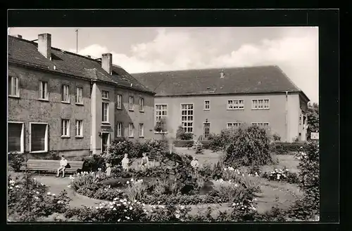 AK Profen /Kr. Zeitz, Platz der Einheit