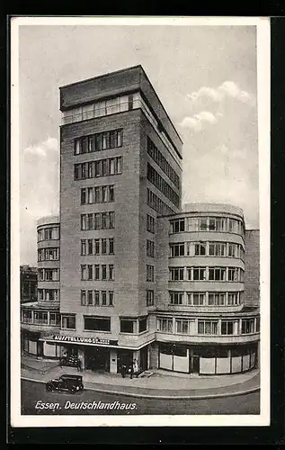 AK Essen, Deutschlandhaus mit Strasse aus der Vogelschau