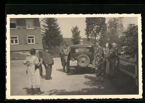 Foto-AK Auto mit Kfz-Kennzeichen III A 27858