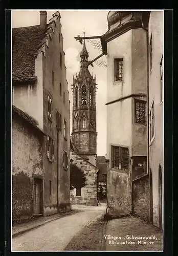AK Villingen /Schwarzw., Strassenpartie mit Münster