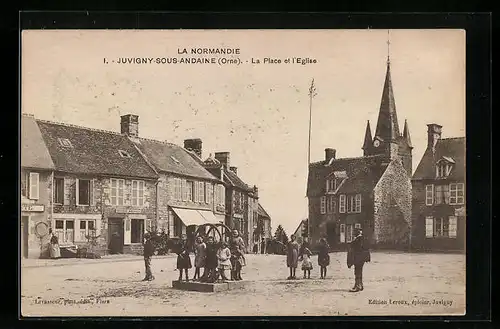 AK Juvigny-sous-Andaine, La Place et l`Eglise