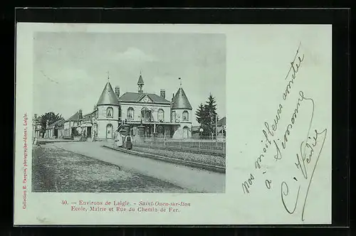 AK Saint-Ouen-sur-Iton, Ecole, Mairie et Rue du Chemin de Fer