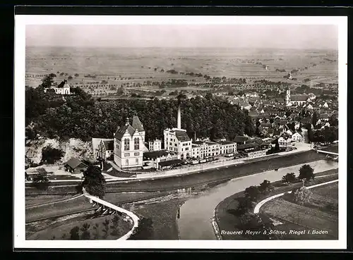 AK Riegel /Baden, Brauerei Meyer & Söhne mit Ortsansicht und Brücken aus der Vogelschau