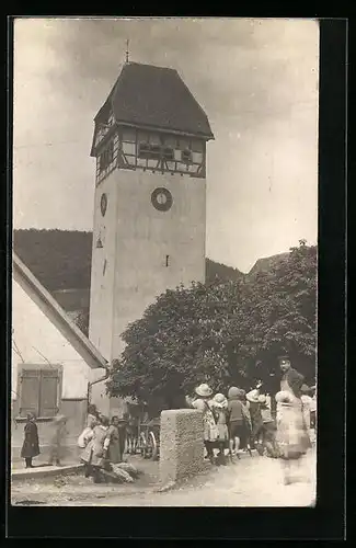 Foto-AK Tailfingen, Kindergruppe und Fuhrwerk vor der Kirche