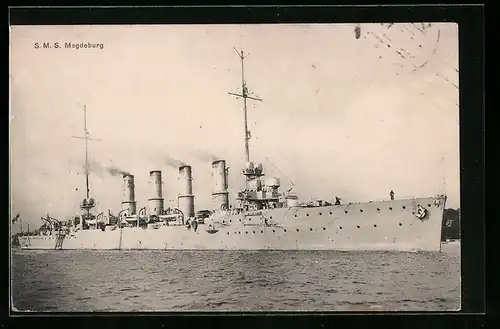 AK Kriegsschiff SMS Magdeburg im Hafen liegend