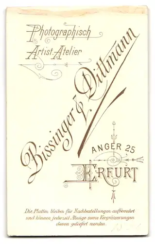 Fotografie Bissinger & Dittmann, Erfurt, Anger 25, Bürgerliche Dame mit hübscher Kamee