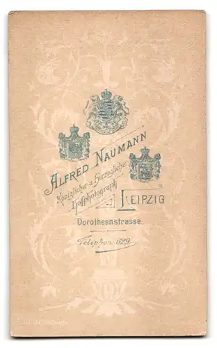 Fotografie Alfred Naumann, Leipzig, Dorotheenstrasse, Bürgerliches Paar im Sonntagsstaat