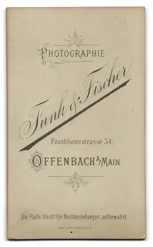 Fotografie Funk & Fischer, Offenbach a. Main, Bürgerlicher Herr mit Schnauzbart