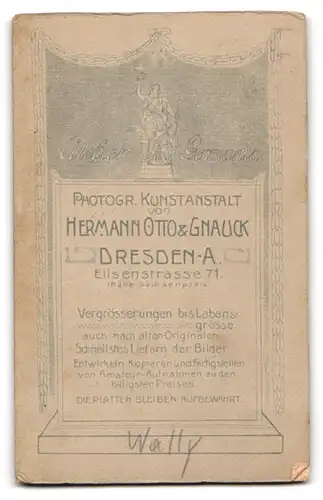 Fotografie Hermann Otto & Gnauck, Dresden, Elisenstr. 71, kleines Mädchen zum Schulanfang mit Zuckertüte